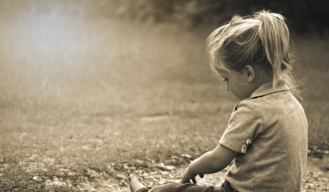 Visuel VIOL d&rsquo;enfant : Changeons la loi car un enfant n&rsquo;est jamais consentant signons cette pétition